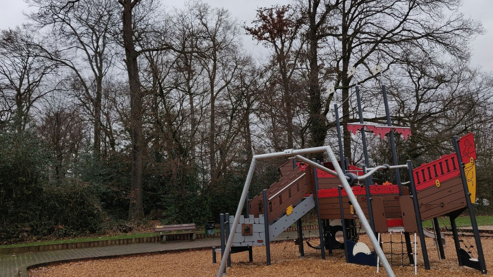 Das Wäldchen am Piratenspielpatz in Förstchen.