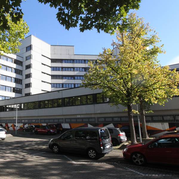 Amtsgericht Siegburg Parkplatz hinter dem Gebäude