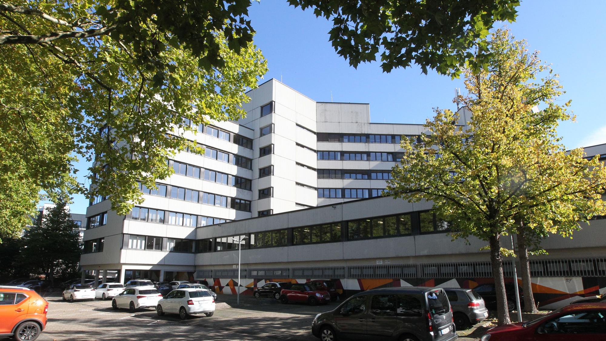 Amtsgericht Siegburg Parkplatz hinter dem Gebäude