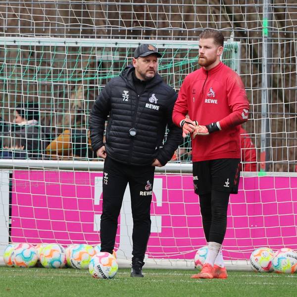 1. FC Köln, Training, von links: Steffen Baumgart, Timo Horn (1. FC Köln), 06.01.2023, Bild: Herbert Bucco