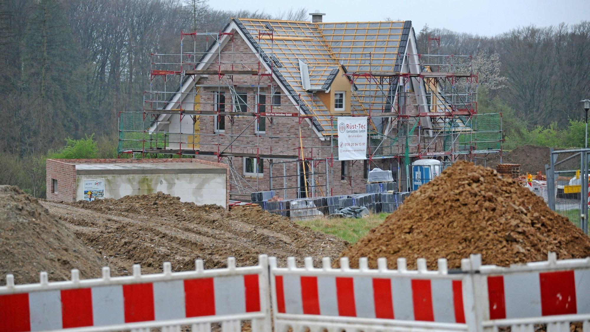 Blick auf ein Haus im Burscheider Neubaugebiet Rötzinghofen