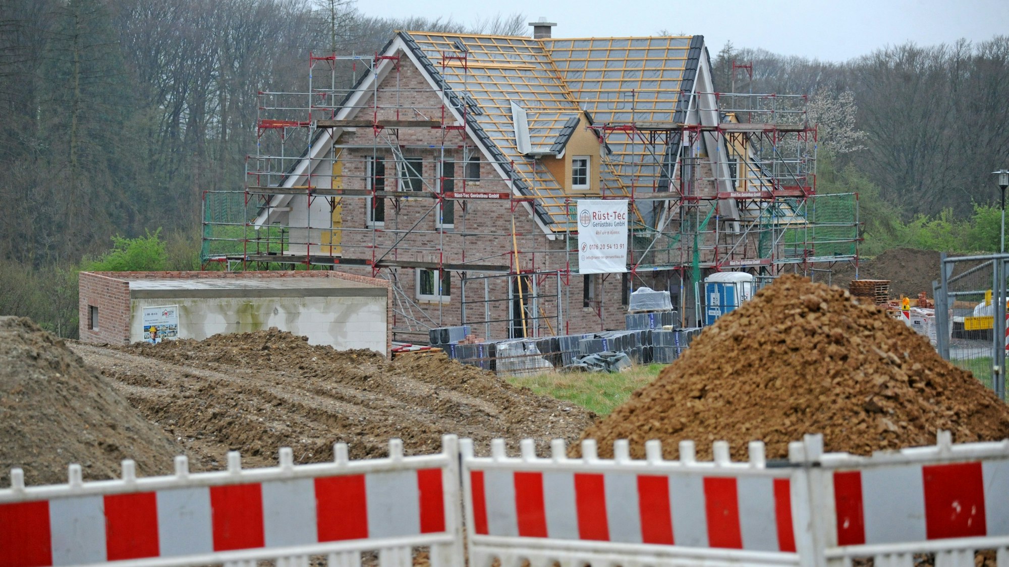 Blick auf ein Haus im Burscheider Neubaugebiet Rötzinghofen
