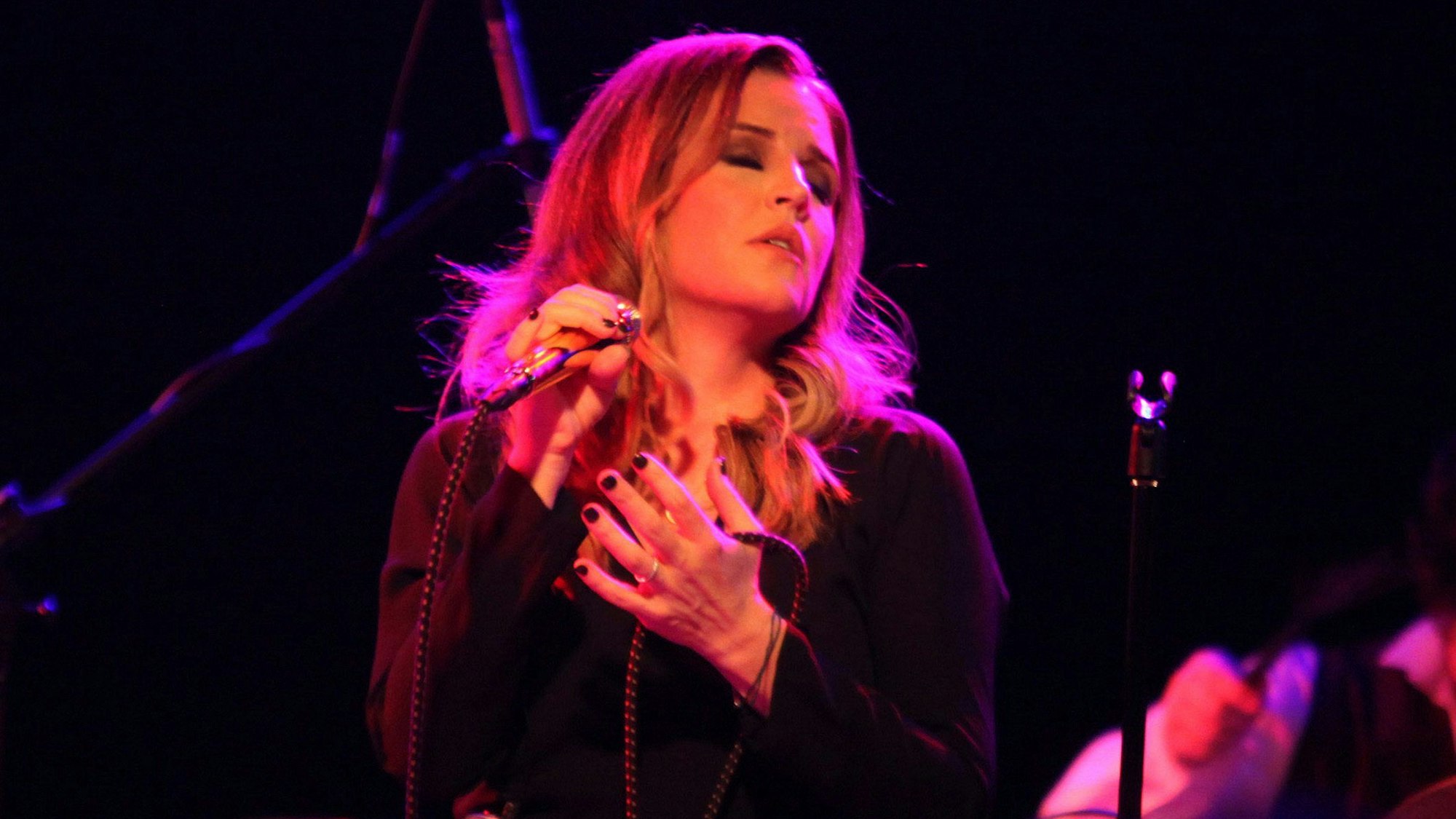 Lisa Marie Presley während ihrer „Storm & Grace“-Tour in der Bottom Lounge in Chicago.