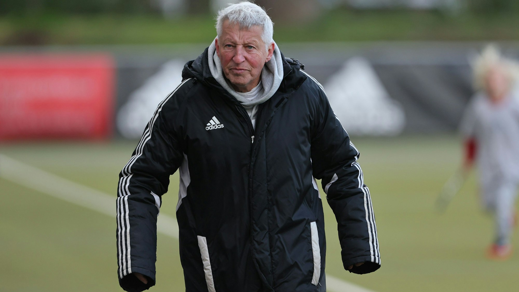 Rot-Weiss Köln vs. Berliner HC, 1.Hockey Bundesliga Herren, Co-Trainer Wolfgang Kluth (RW), 09.04.2022, Bild: Herbert Bucco