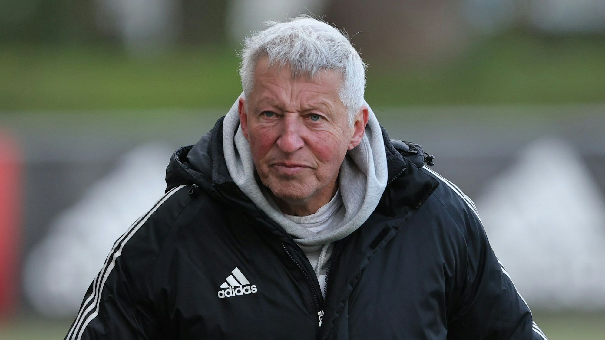 Porträt des Hockeytrainers Wolfgang Kluth