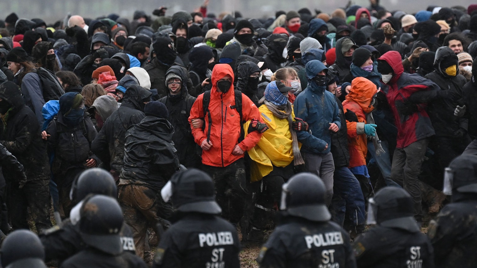 Zehntausende demonstrierten am Samstag nahe Lützerath.