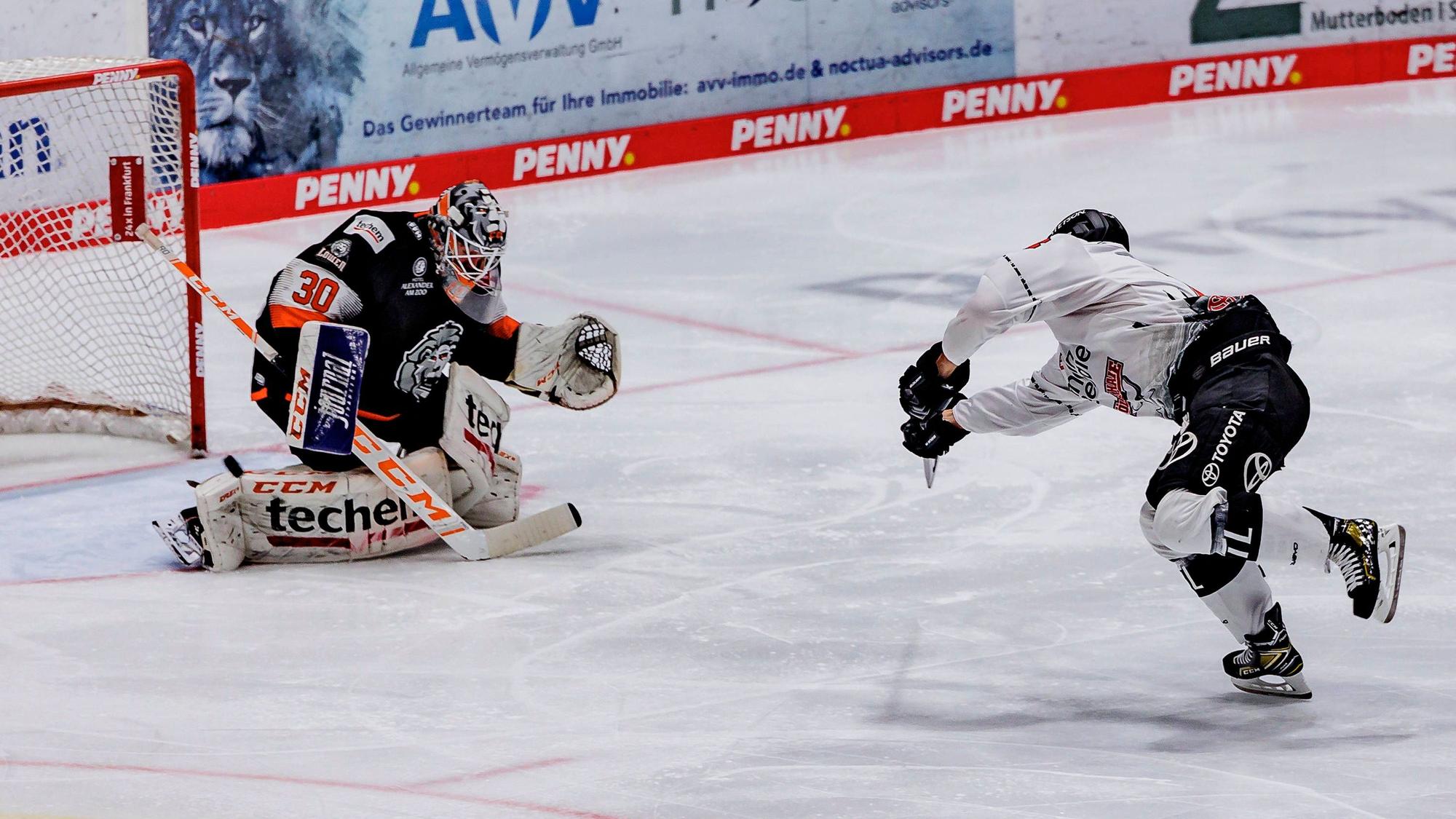 Nicholas Baptiste erzielte das dritte Tor für die Kölner Haie.