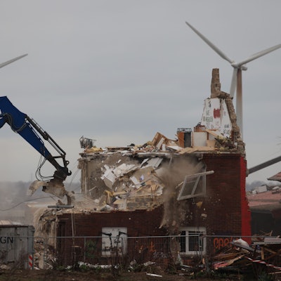 Erkelenz: Abrissarbeiten nach der Räumung in Lützerath. Der Energiekonzern RWE will die unter Lützerath liegende Kohle abbaggern - dafür wird der Weiler auf dem Gebiet der Stadt Erkelenz am Braunkohletagebau Garzweiler II abgerissen.