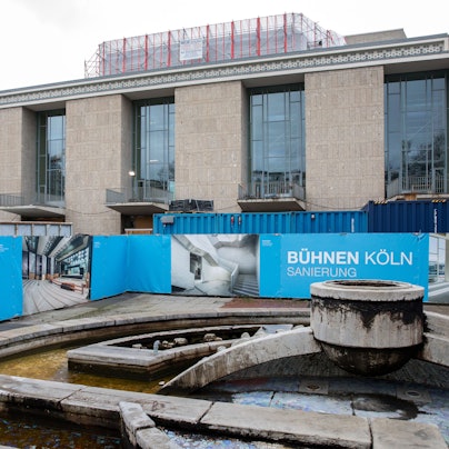 Baustelle seit 2012: Die Kölner Bühnen-Sanierung inklusive des Opernhauses (Bild) soll dem Vernehmen nach am 22. März 2024 beendet sein.