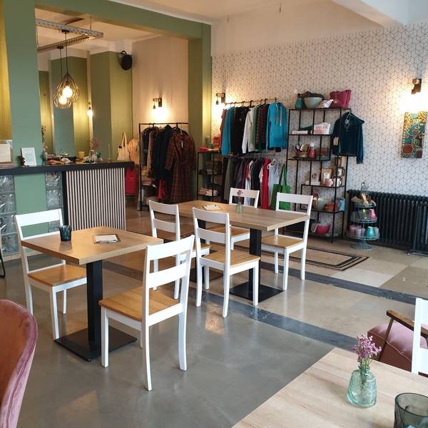 Die Räumlichkeiten des JayJay Yogastudio mit Café und Shop in Köln Ehrenfeld.
