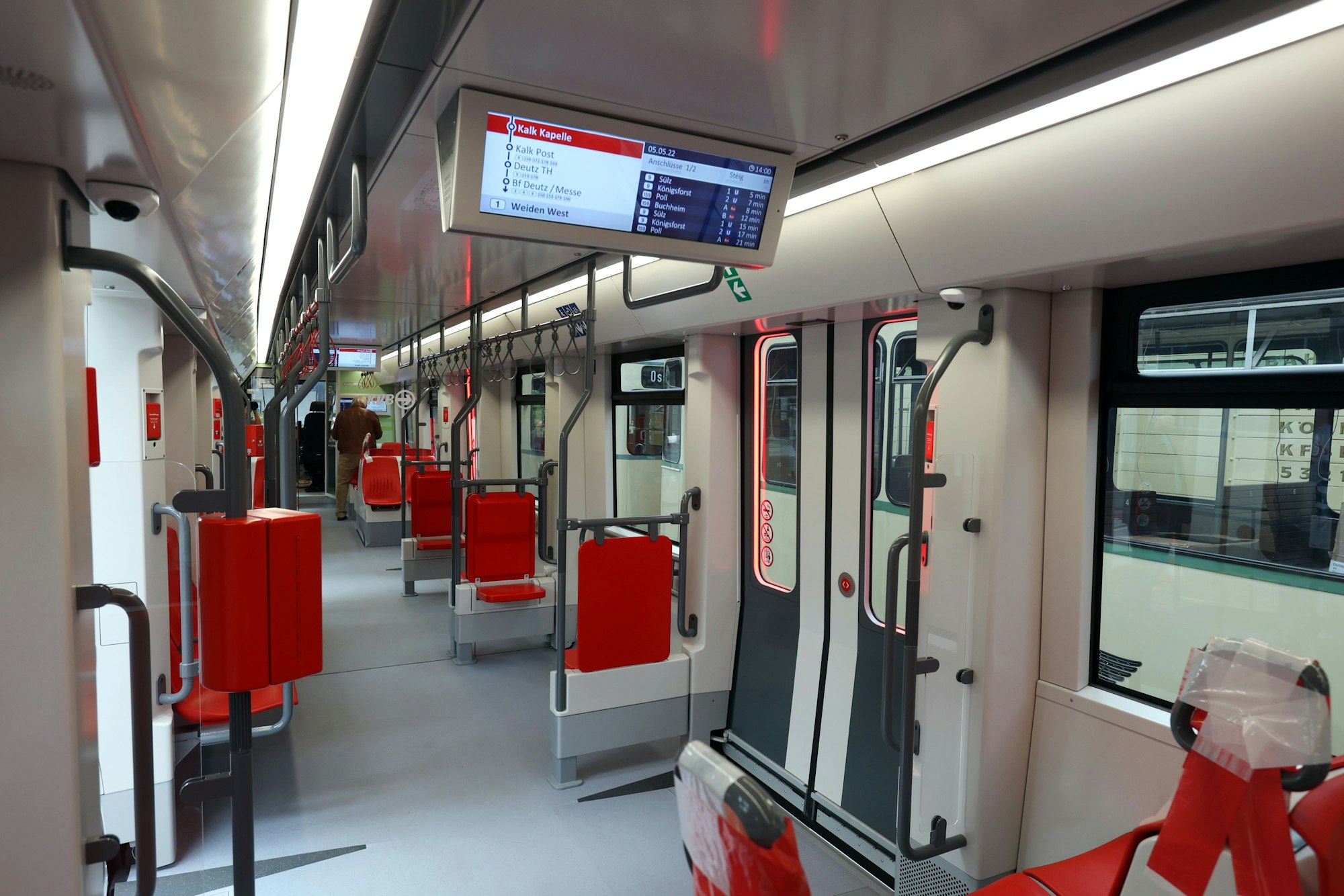 27.07.2022
Köln:
Vorstellung eines 1:1-Modells der neuen Generation von Niederflur-Stadtbahnen im Strßenbahn-Museum Thielenbruch
Foto:Martina Goyert