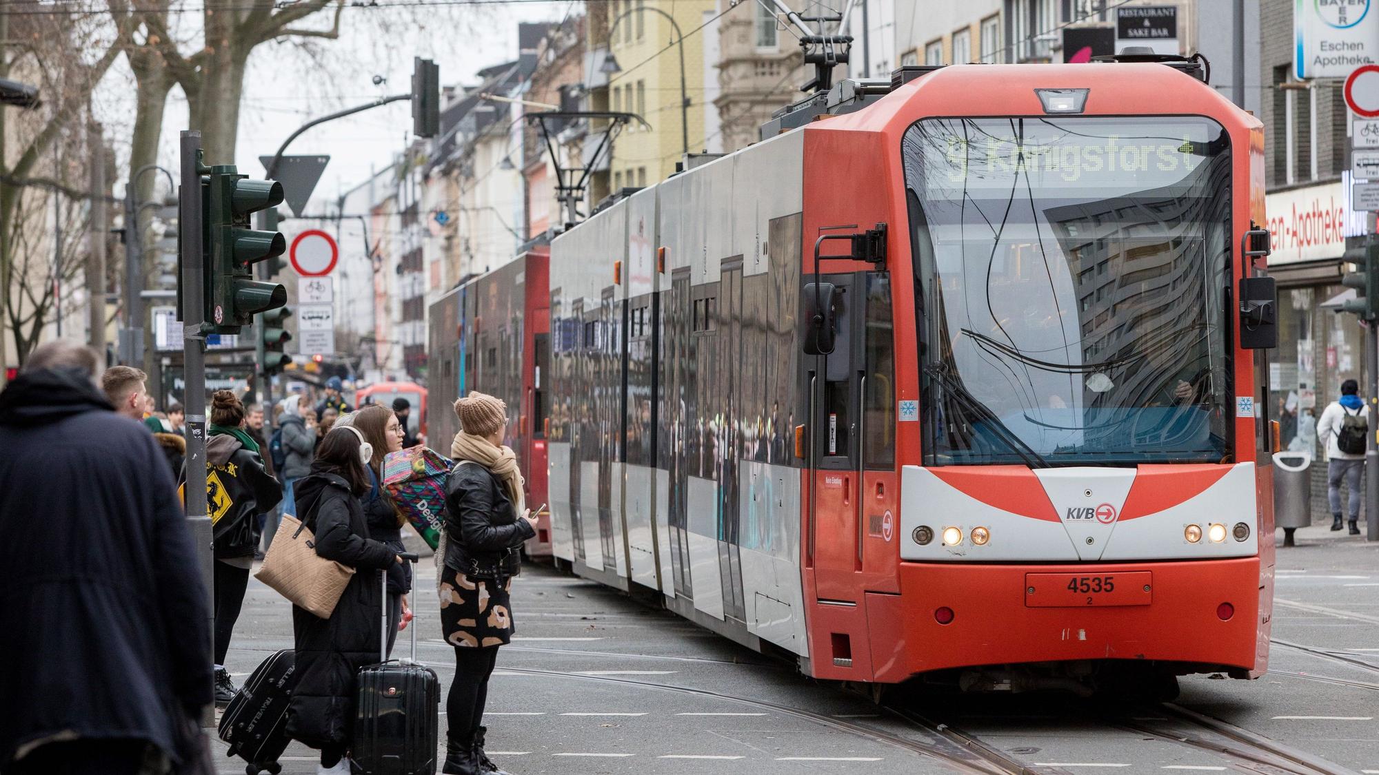 Jahnstraße, nahe der Haltestelle Zülpicher Platz