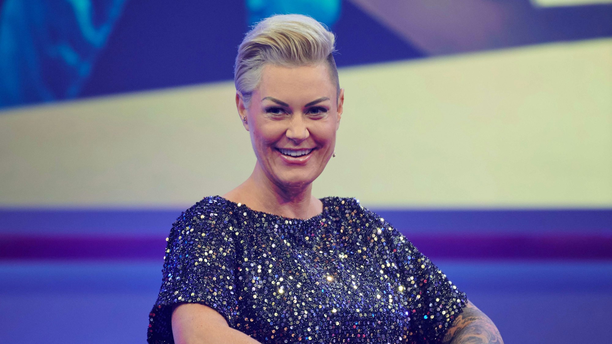 Die Ärztin Carola Holzner beim RTL Jahresrückblick. Sie wird auch weiter mit eigener Sendung im TV zu sehen sein.