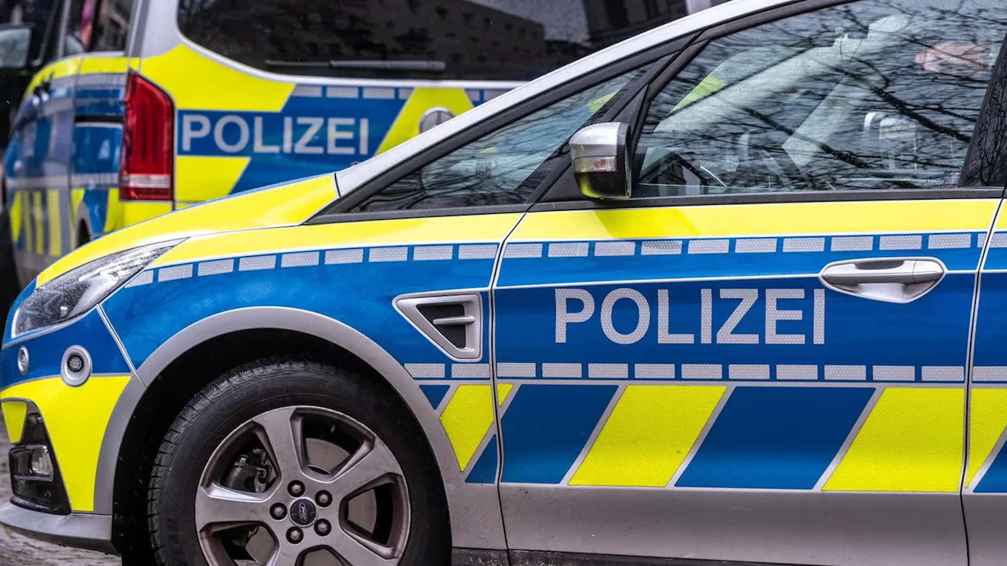 Zwei Polizeiautos