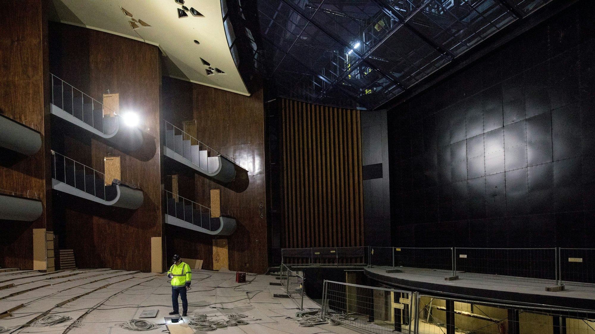 Das Bild zeigt den Zuschauerraum des Opernhauses.