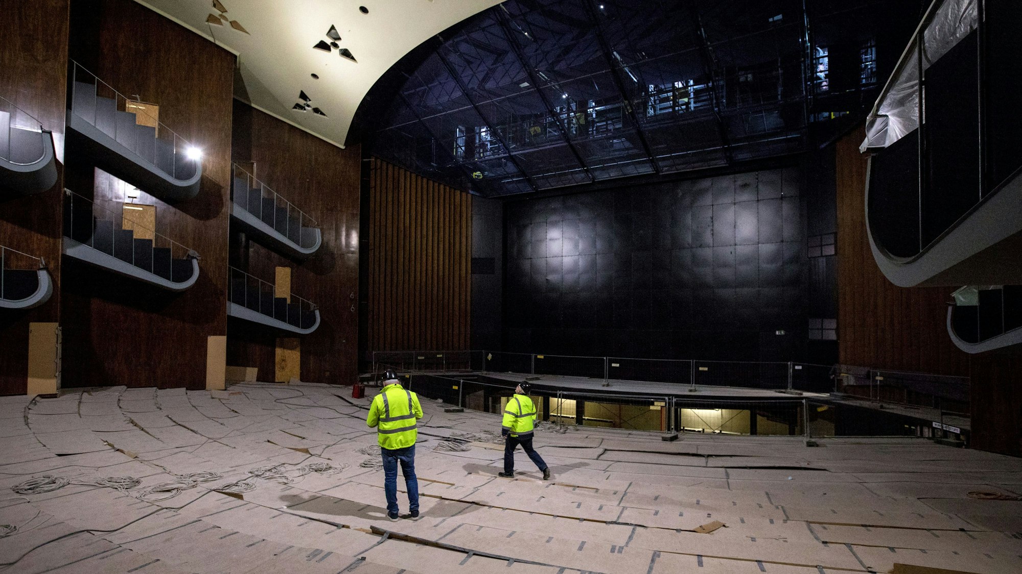 Das Bild zeigt einen Blick in den Kölner Opernsaal.