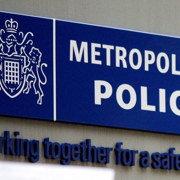 Scotland Yard - Polizeistation von Außen.