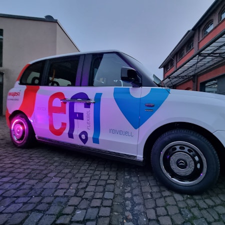 Ein On-Demand-Taxi der Wupsi