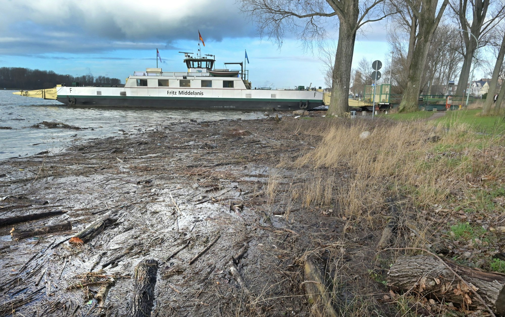 An der Hitdorfer Fähre Fritz Middelanis