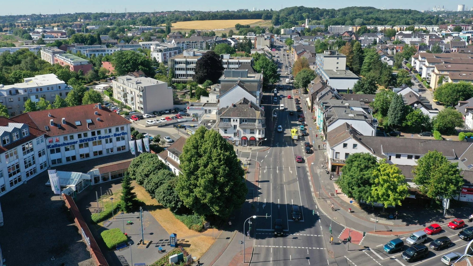 Auf dem Foto ist die Luxemburger Straße in Hürth-Hermülheim zu sehen.