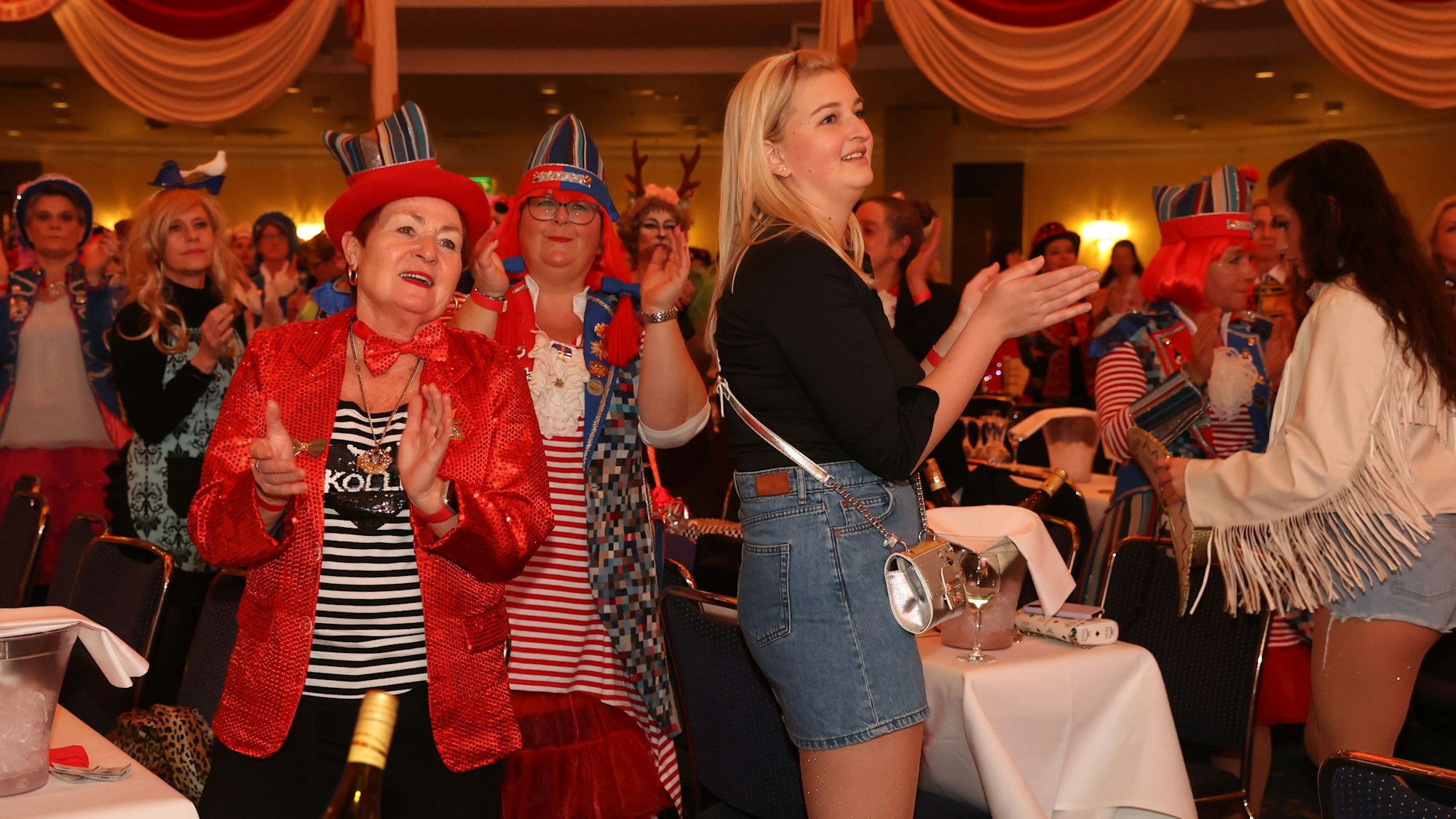 17.01.2023
Köln:
Mädchensitzung Agrippina´s Töchter im Maritim
Publikum
Foto: Martina Goyert