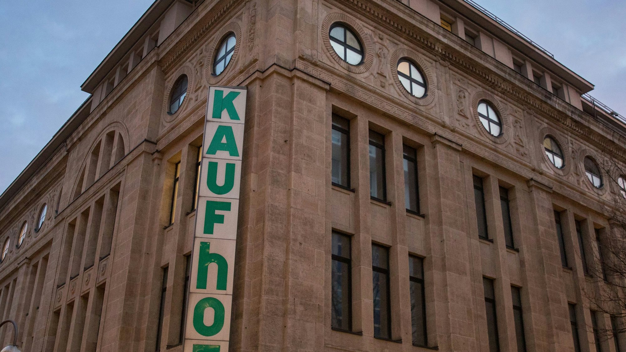 Außenansicht des Warenhauses Galeria Kaufhof.