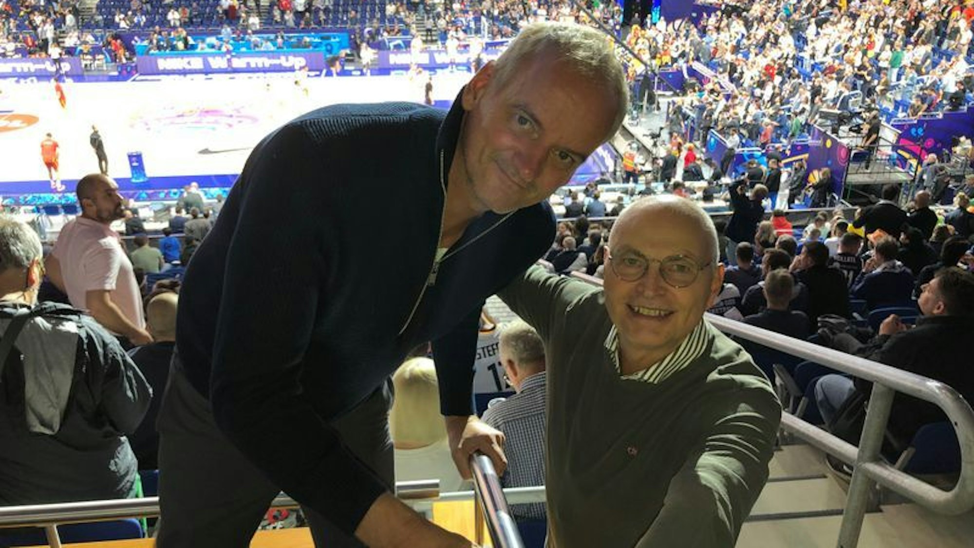 Henning Harnisch und Heinz Schäfer während der Basketball-EM in Berlin