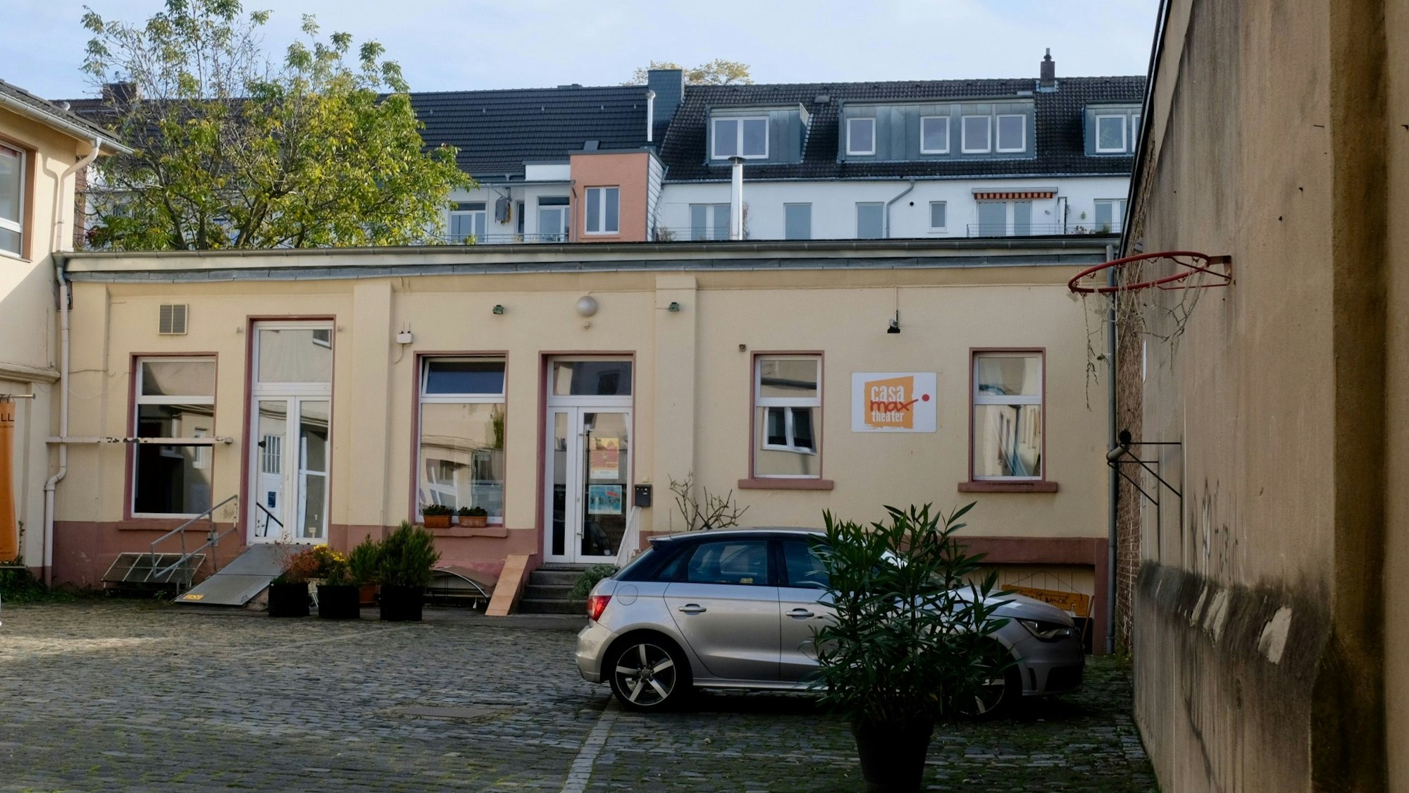 Das Theater im Hinterhof.