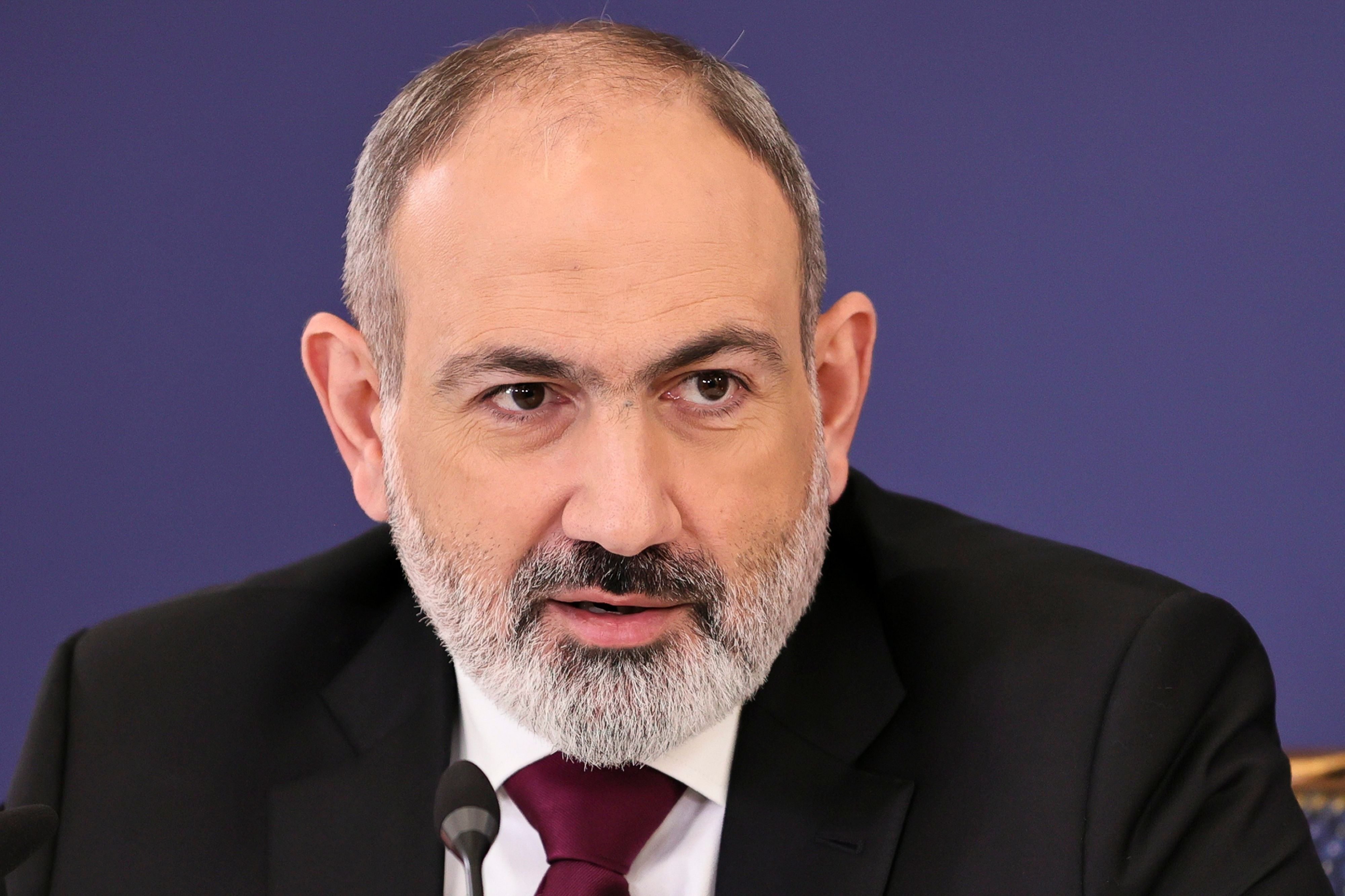 Nikol Paschinjan, der armenische Premierminister spricht während einer Pressekonferenz.