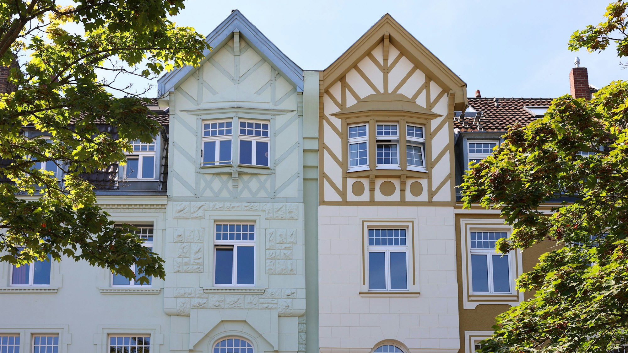 08.08.2022
Köln:
Gründerzeithäuser in Neu-Ehrenfeld
Lenaustr. 3-5
Foto:Martina Goyert