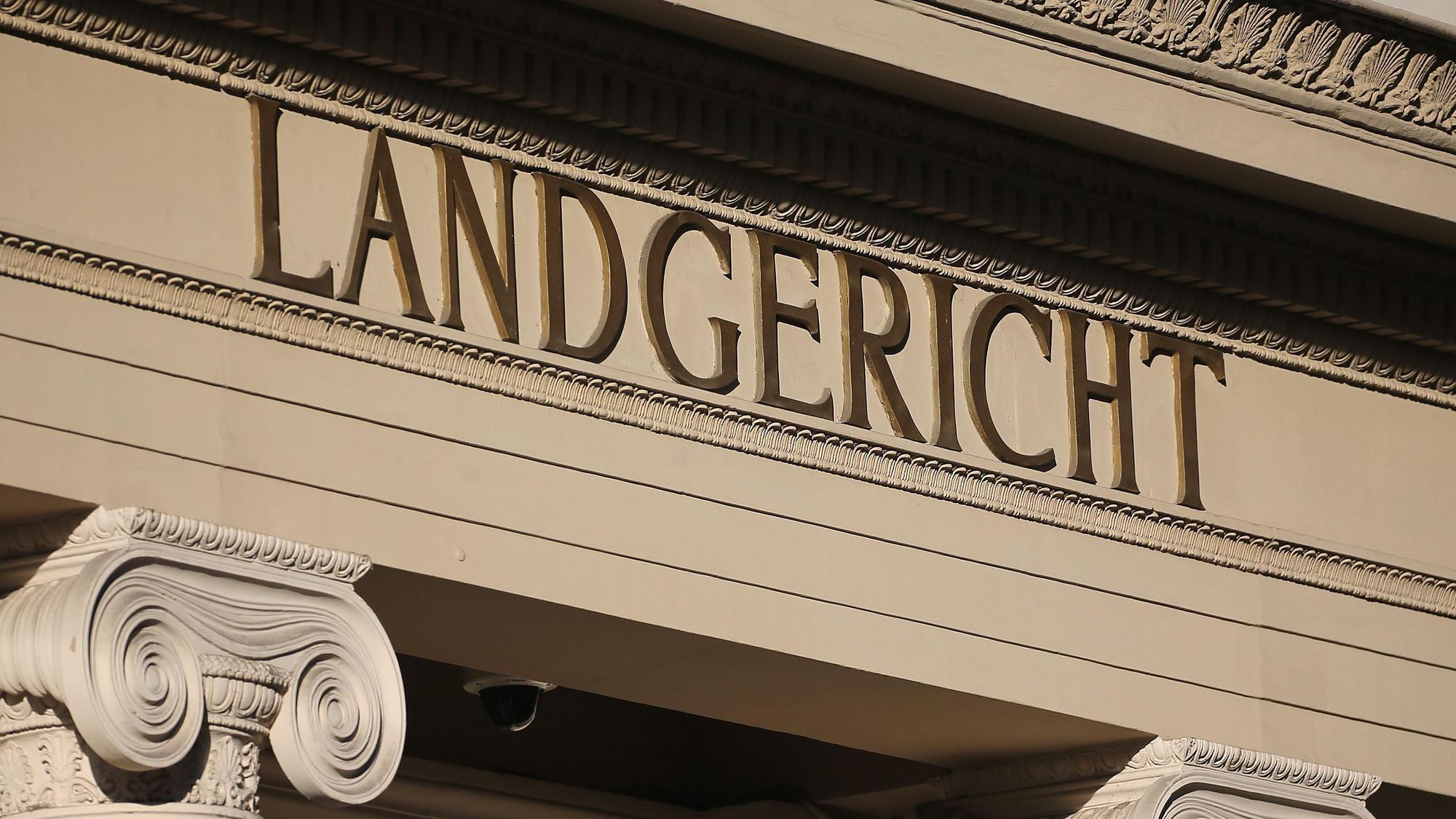 Das Eingangsportal des Bonner Landgerichts.