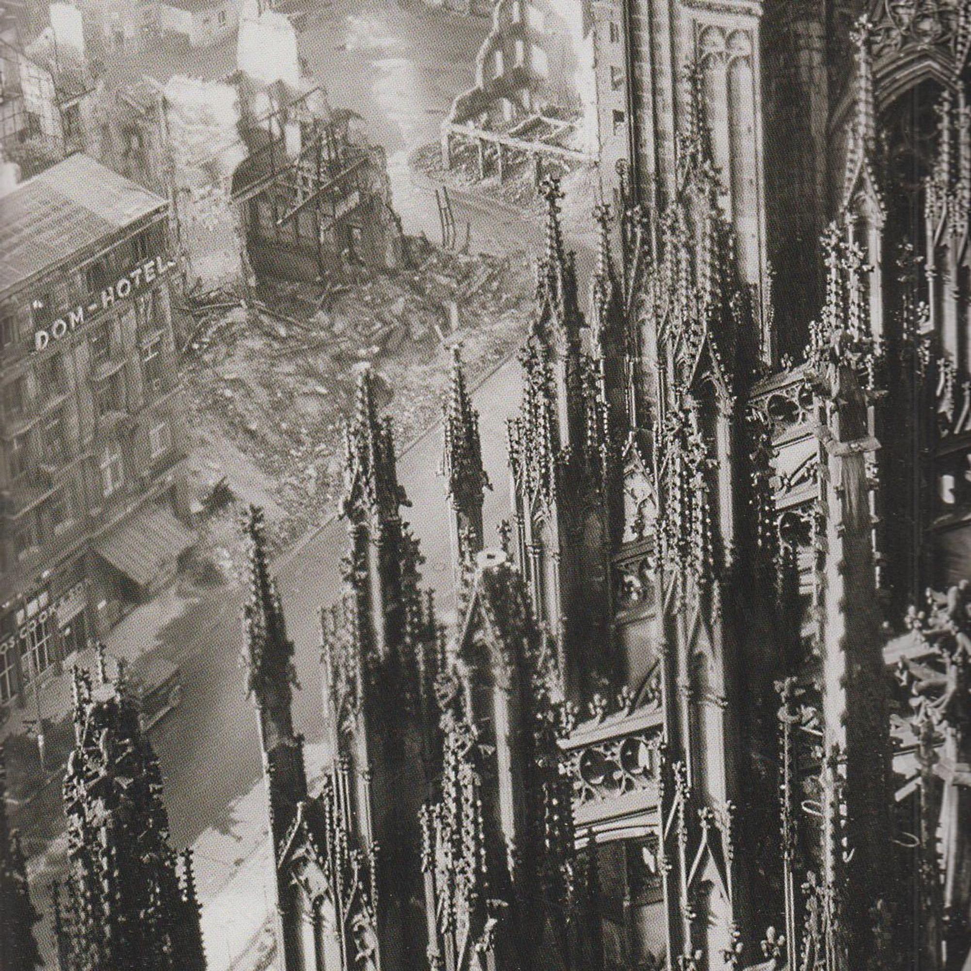 Historisches Foto vom kriegszerstörten Kölner Dom