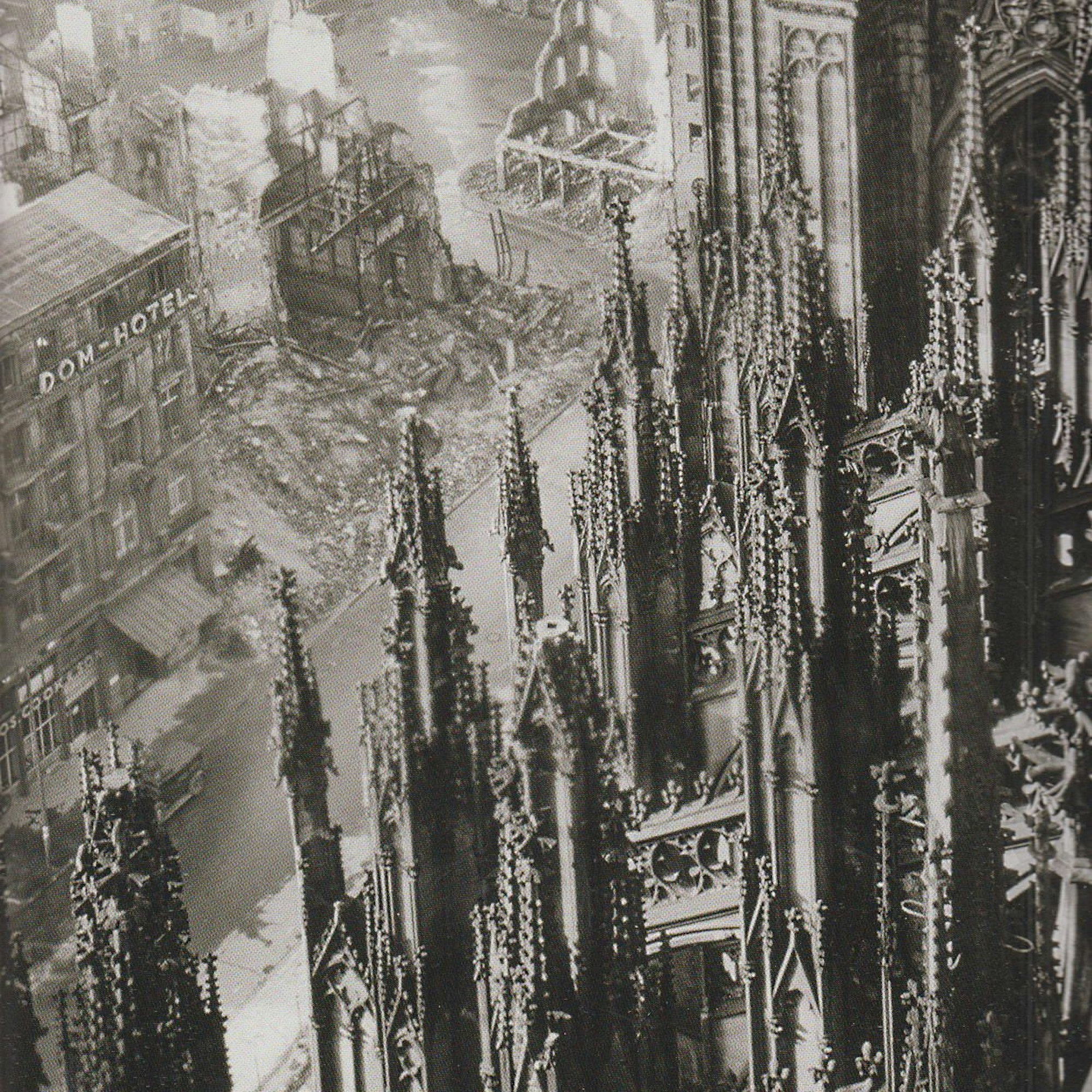 Historisches Foto vom kriegszerstörten Kölner Dom