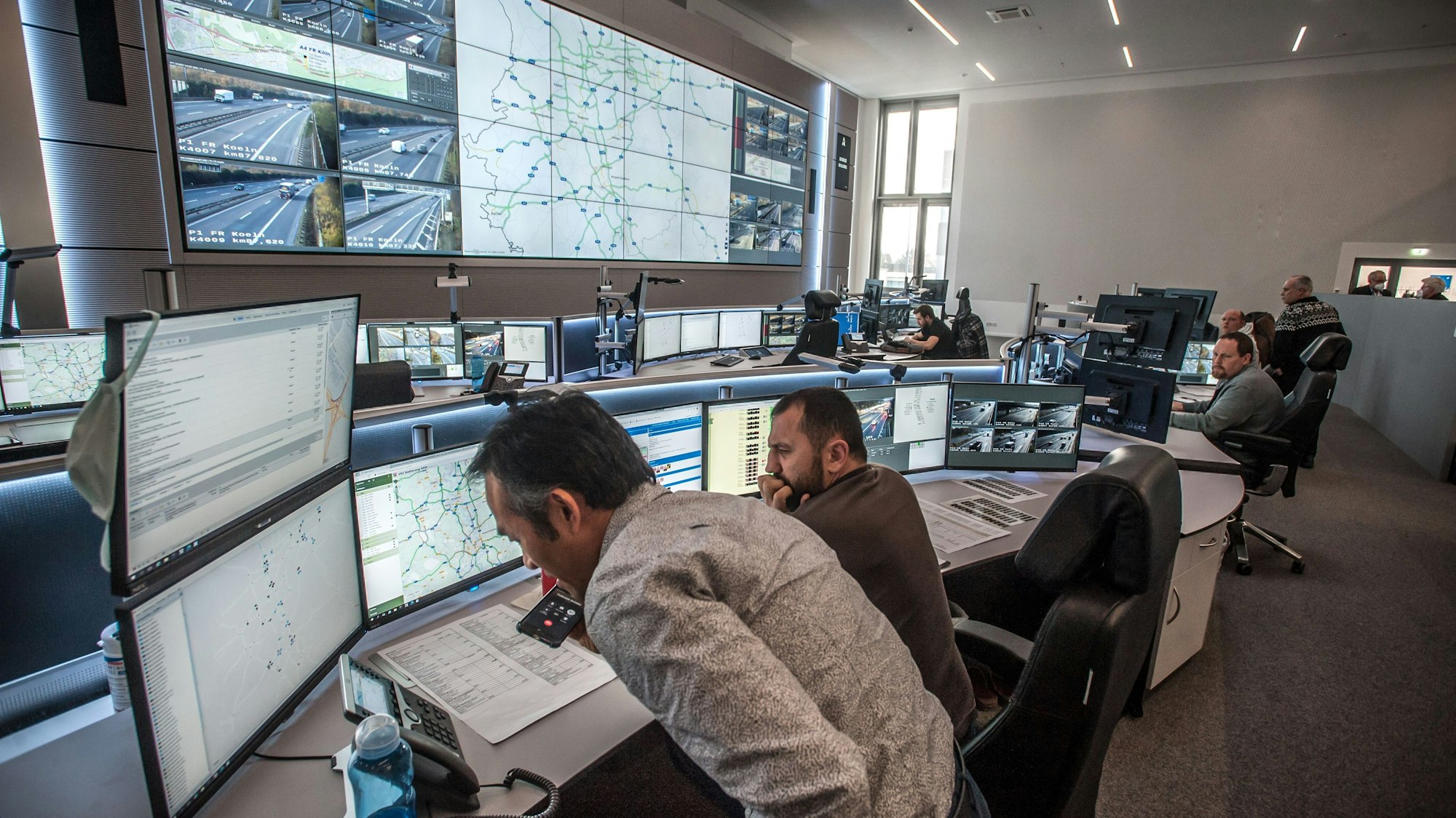 Verkehrszentrale der Autobahn GmbH Leverkusen, Bonner Straße 65 - Feierliche Eröffnung Foto: Ralf Krieger