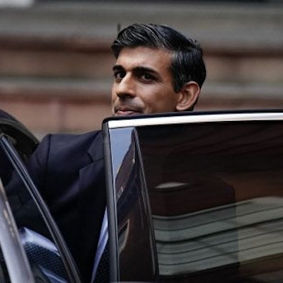 Der britische Regierungschef Rishi Sunak hat sich dafür entschuldigt, im Auto ohne Sicherheitsgurt unterwegs gewesen zu sein.