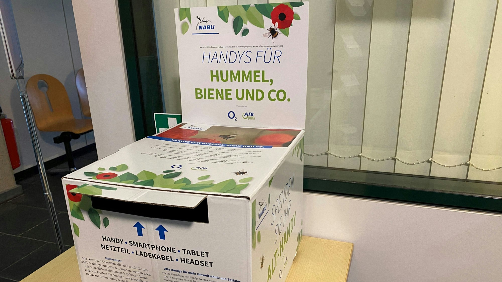 NABU Sammelbox im Foyer des Rathauses Burscheid