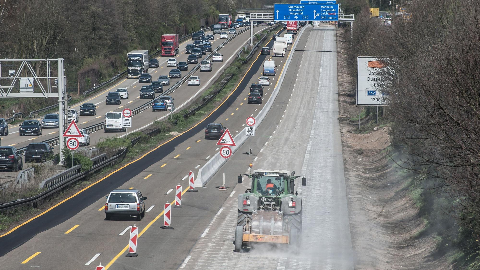 bearbeitet die Betonautobahn zwischen Opladen und Langenfeld Foto: Ralf Krieger