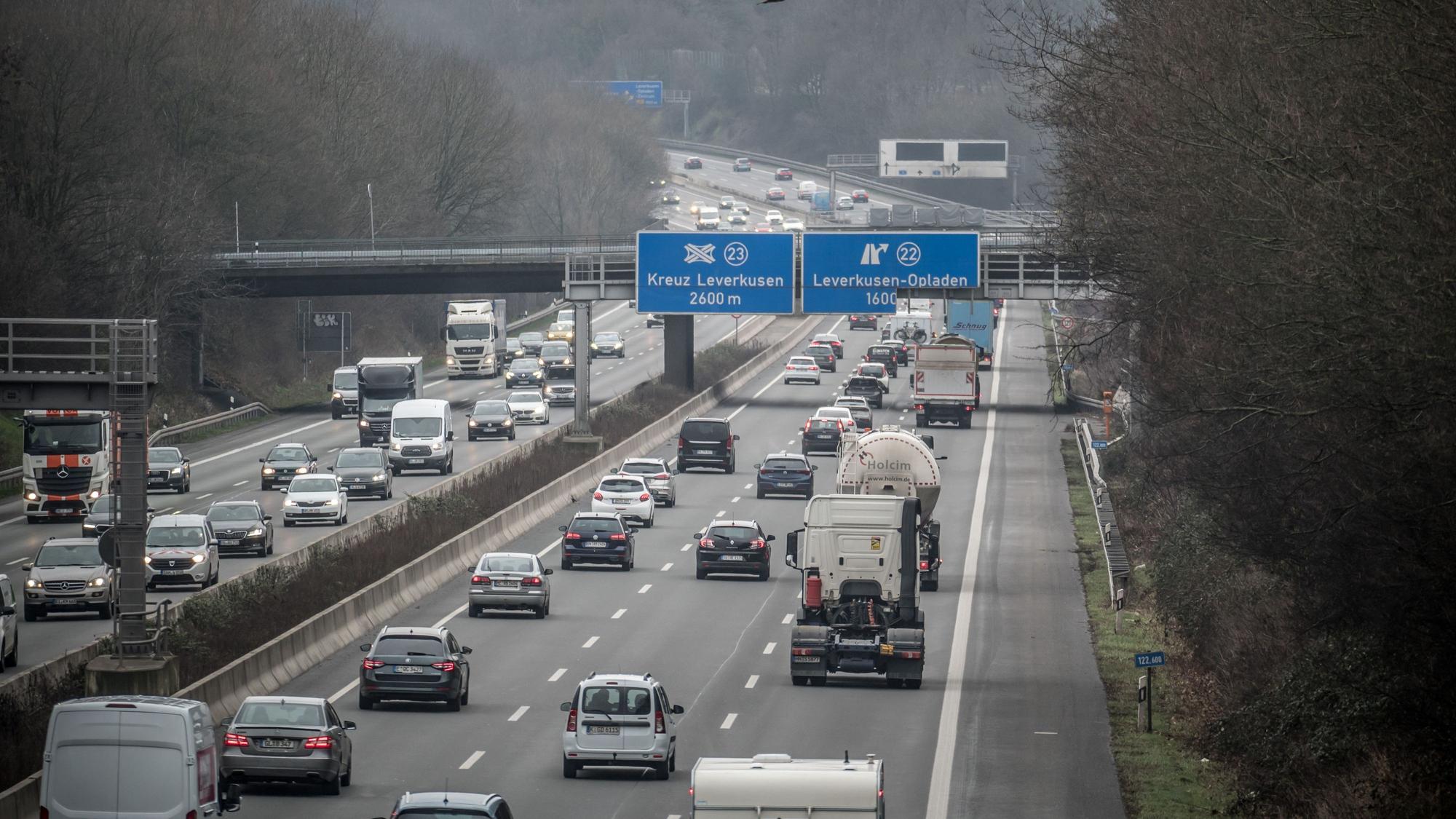 Kommunen und Verbände kämpfen gegen den achtspurigen Ausbau der A3 zwischen Hilden und Opladen.