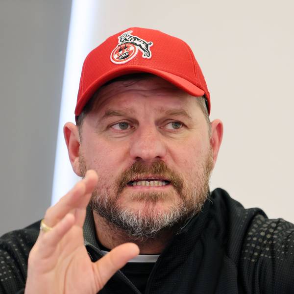 Steffen Baumgart, Trainer des 1. FC Köln, gibt am Geißbockheim dem Kölner Stadt-Anzeiger ein Interview.