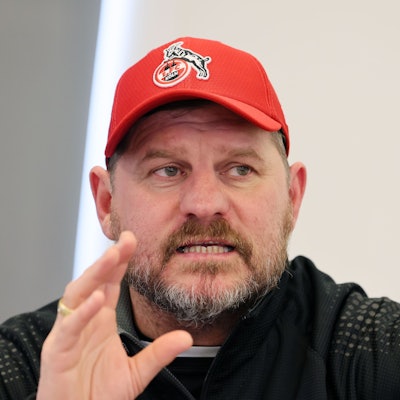 Steffen Baumgart, Trainer des 1. FC Köln, gibt am Geißbockheim dem Kölner Stadt-Anzeiger ein Interview.