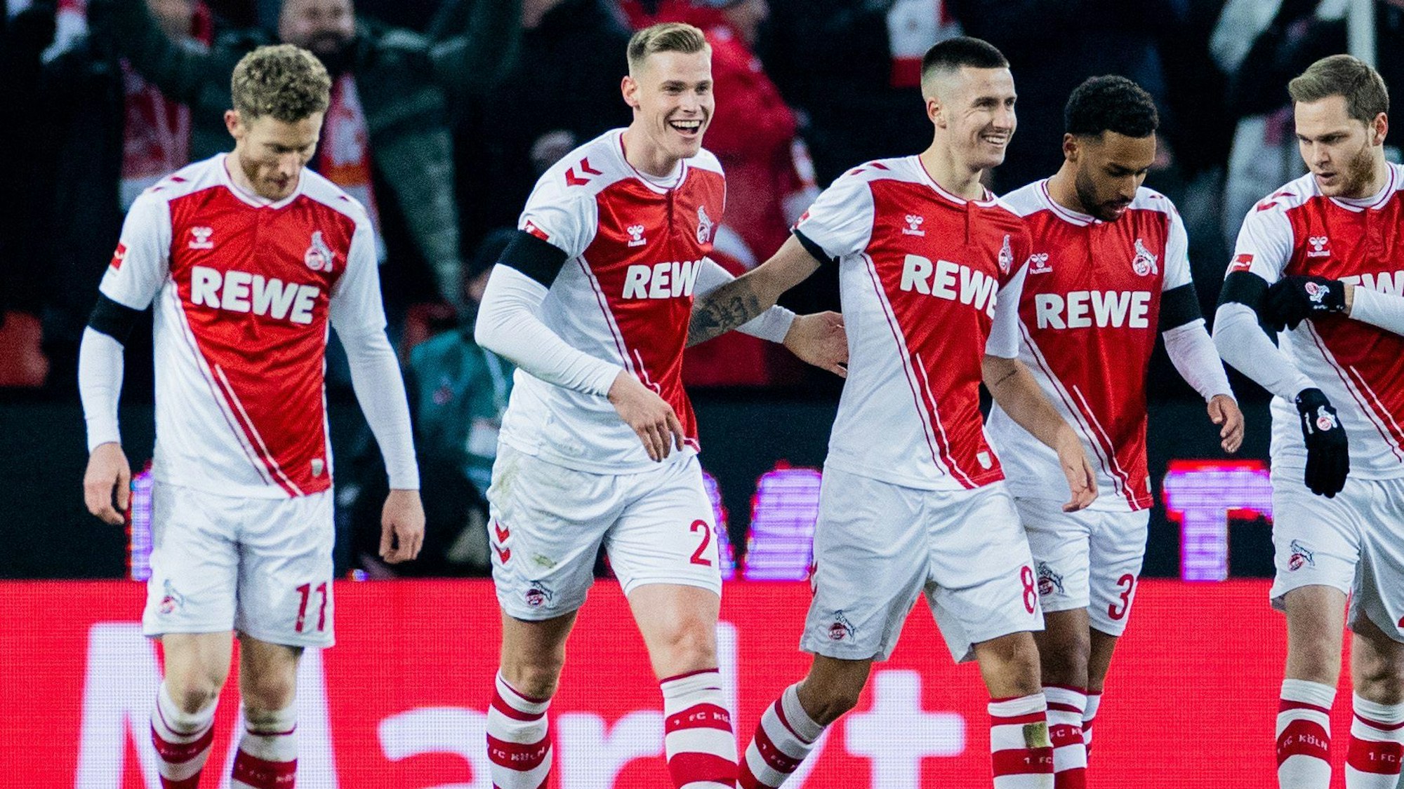 Jubelnde Spieler vom 1. FC Köln