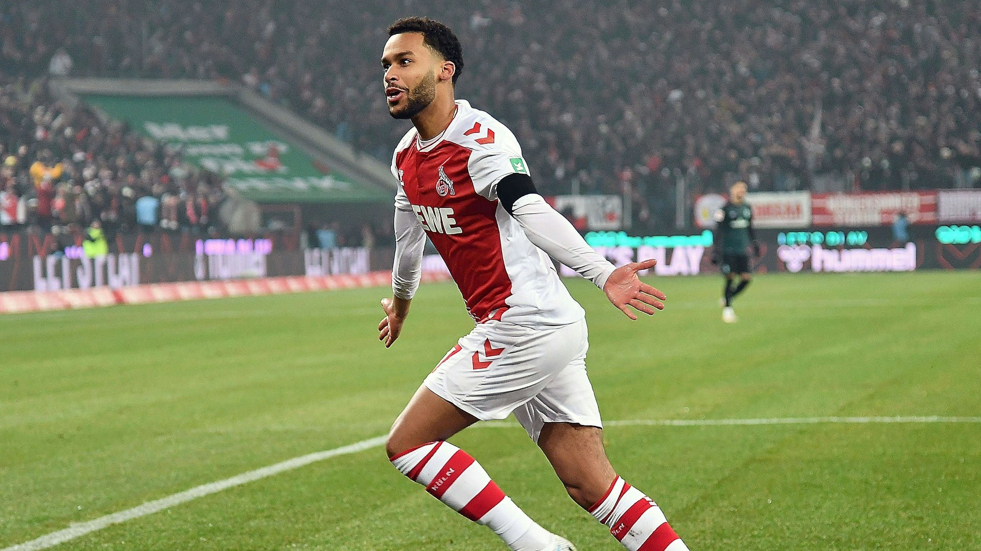 Jubel nach dem 1:0 durch Linton Maina.