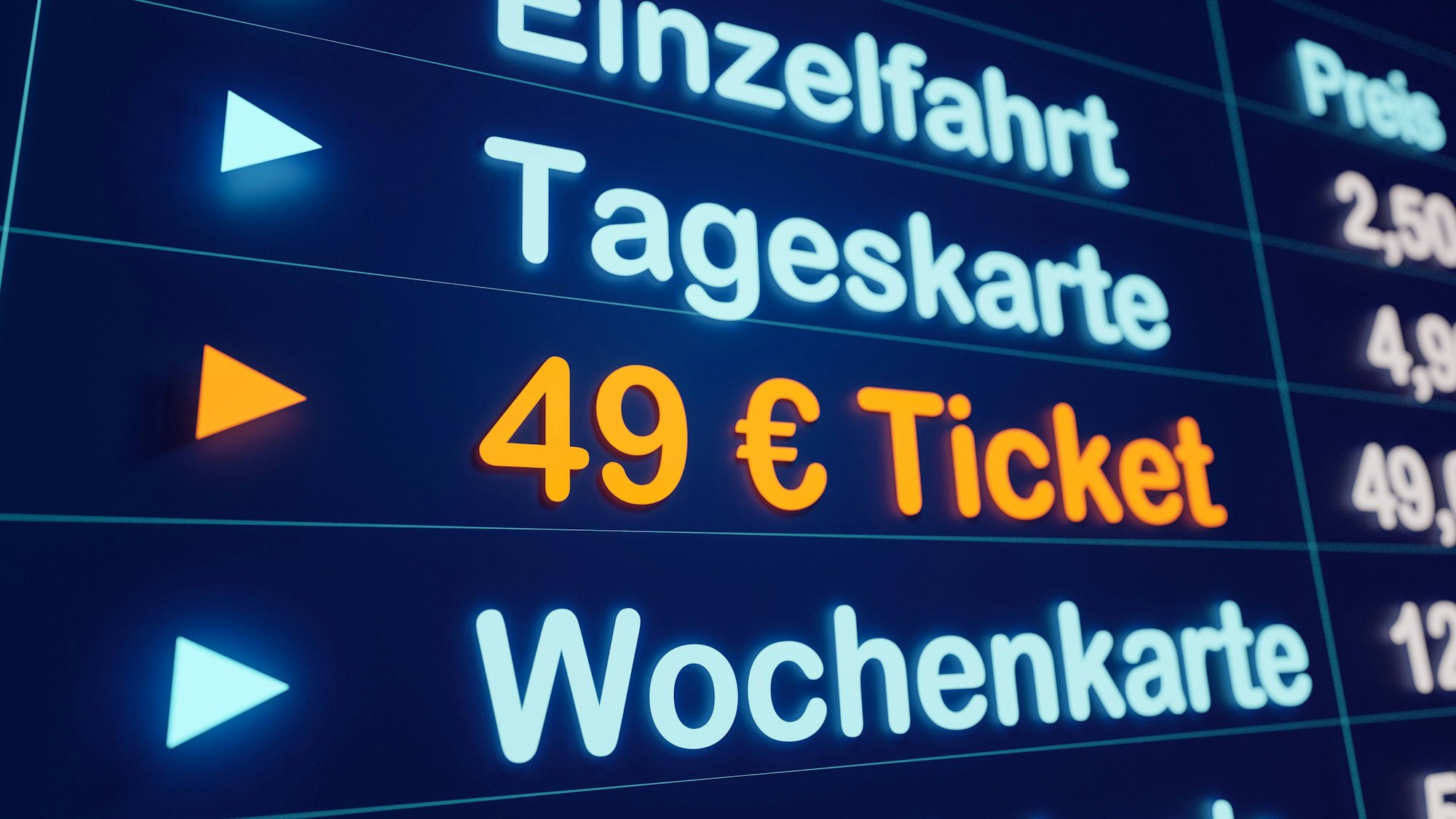 Auf einer elektronischen Anzeigetafel ist in gelber Schrift zu lesen „49-Euro-Ticket“, in weißer Schrift tauchen die Einträge „Einzelfahrt“, „Tageskarte“ und „Wochenkarte“ auf. Die dazugehörigen Preise zeigen, wie preisgünstig das neue Deutschland-Ticket sein wird.