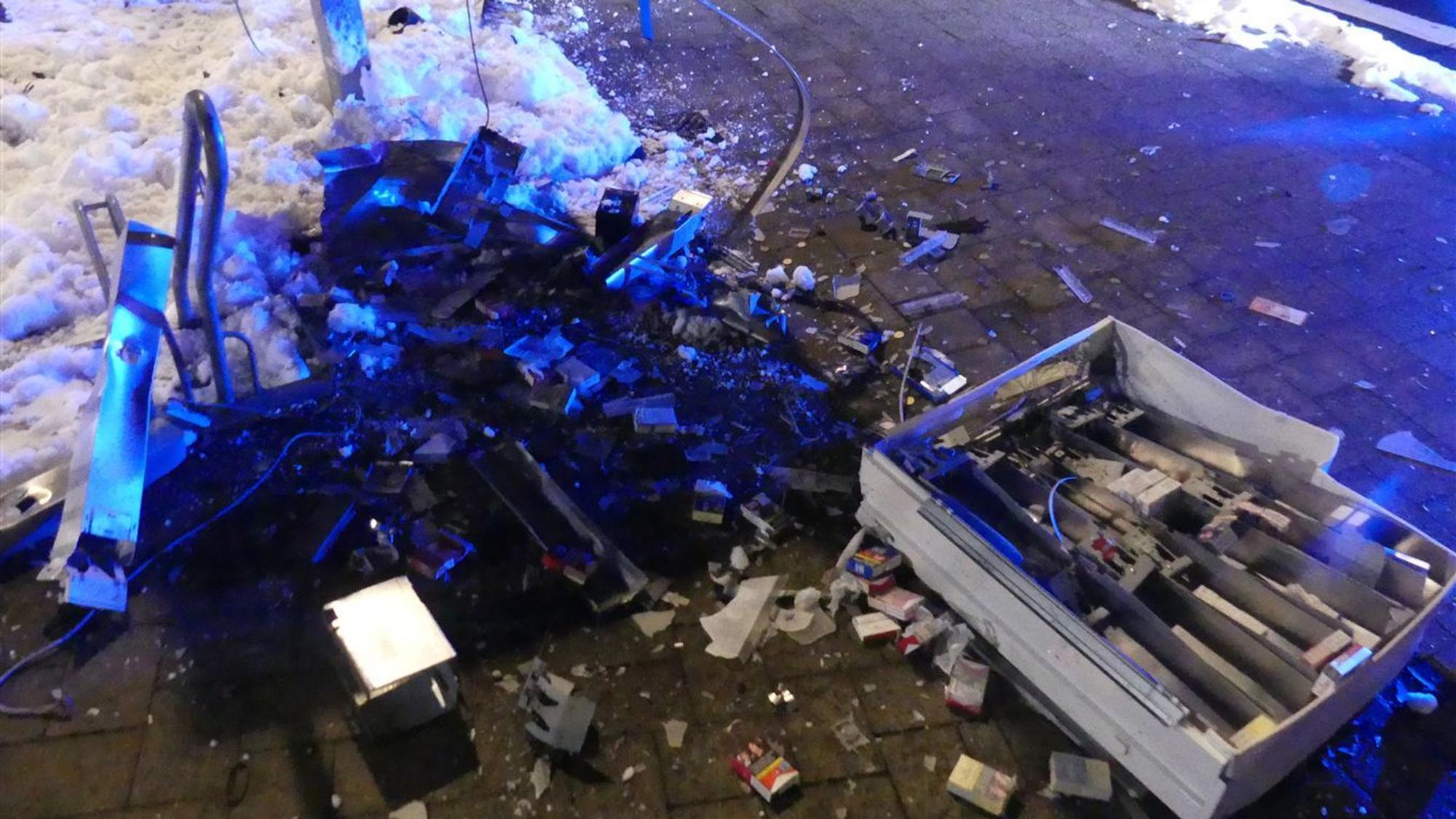 Zigarettenautomat auf der Brölbahnstraße gesprengt.
