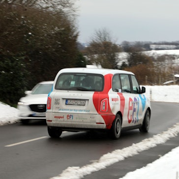 Das On-Demand-Taxi „Efi“.