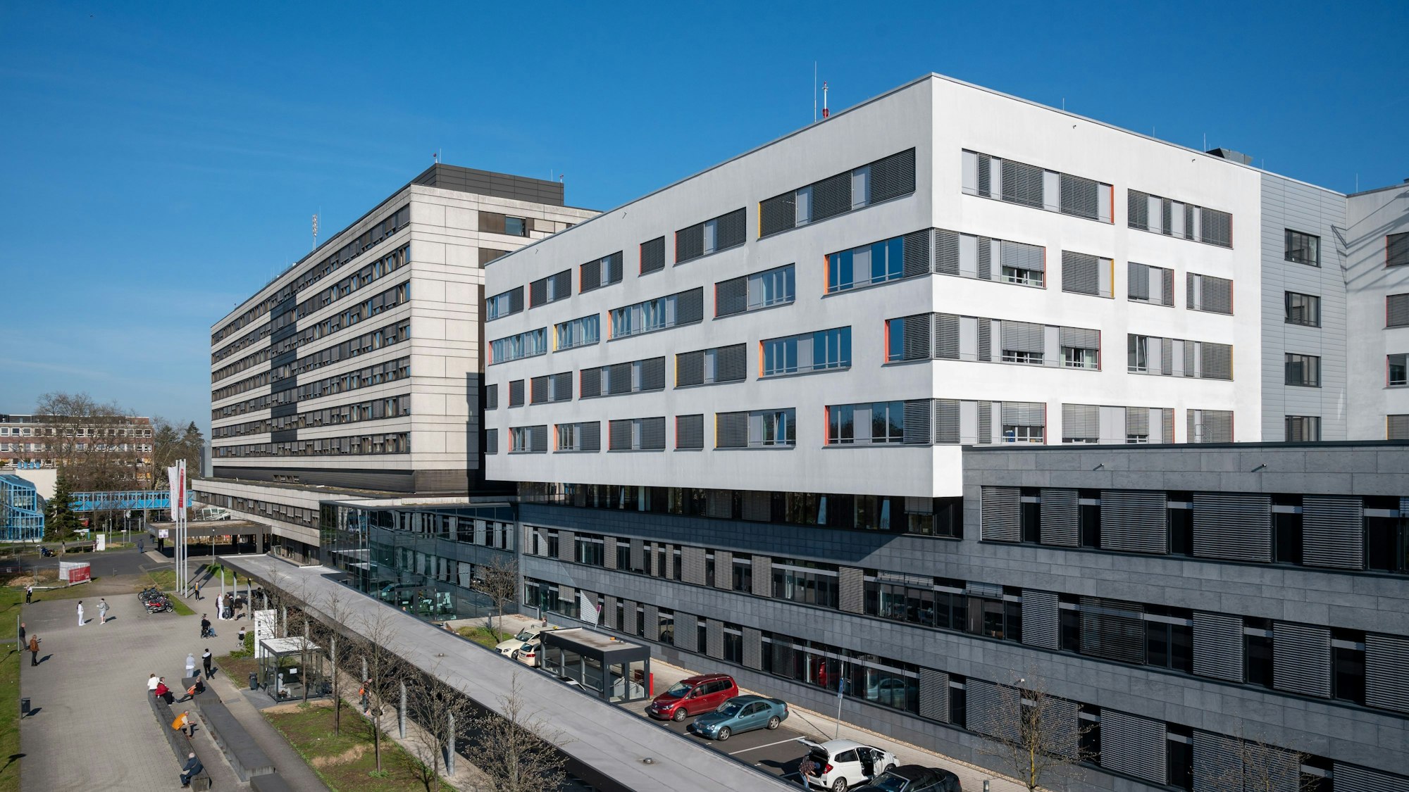 Das Bild zeigt das Krankenhaus in Köln-Merheim
