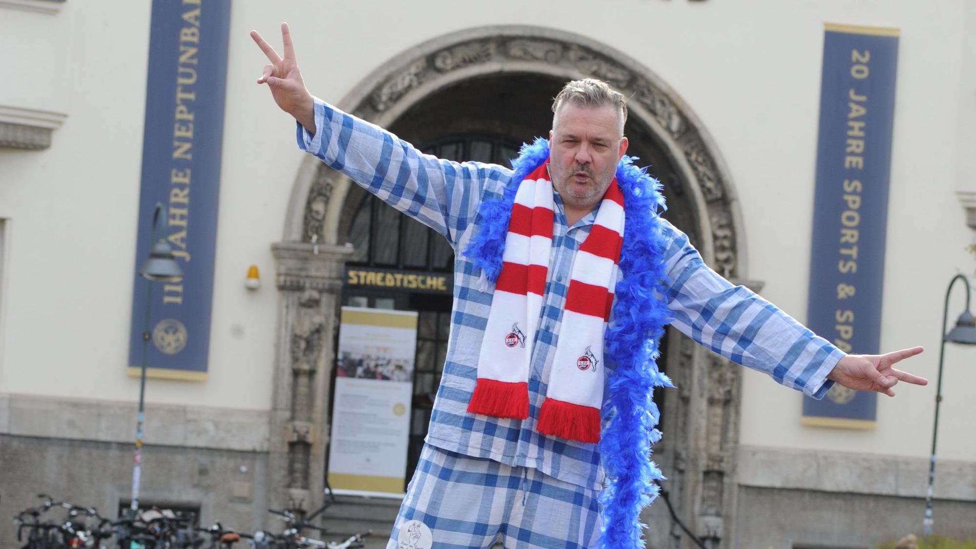 Martin Bechler ist musikalischer Leiter.