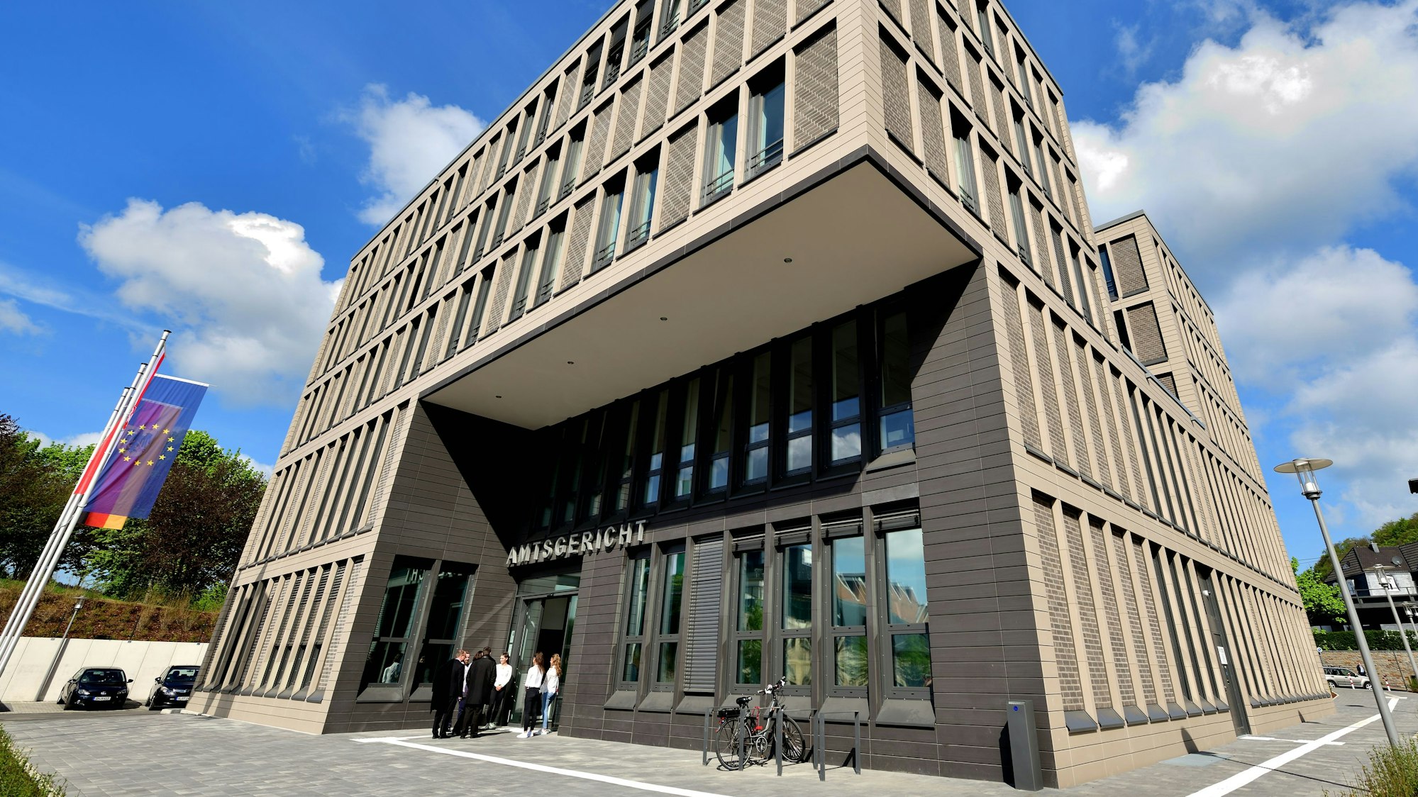 Die Fassade des Amtsgerichts Gummersbach.