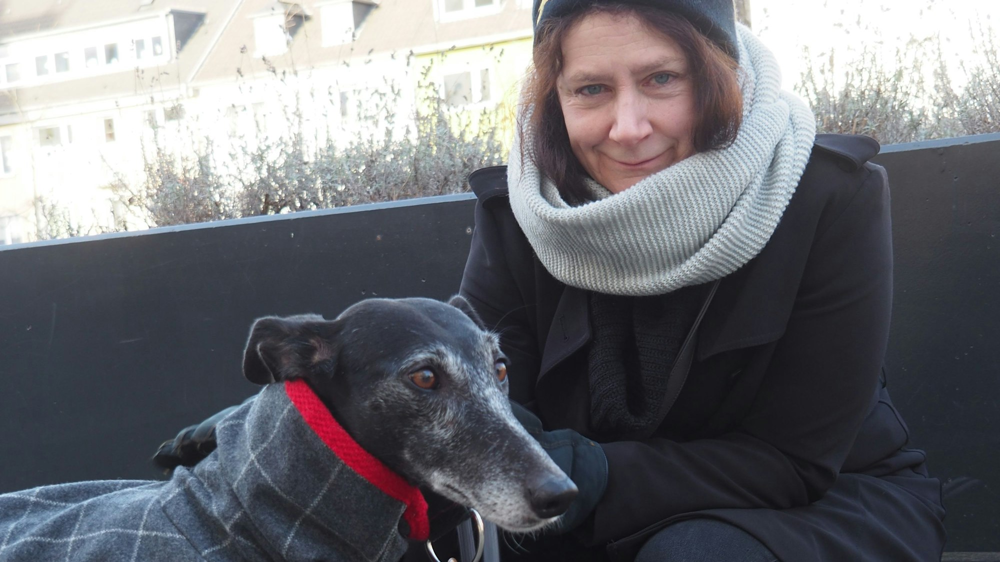 Julia Reinhardt und ihre Galgo-Hündin Valentina