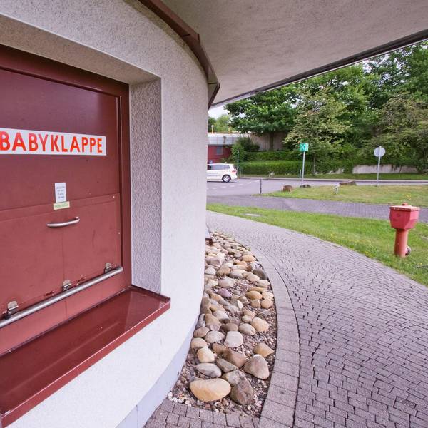 Babyklappe, Klinikum Oberberg Babyklappe GM, Foto: Börsch